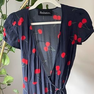 Realisation “the teale dress” in wild cherry